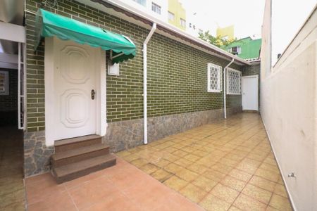 Casa à venda com 163m², 4 quartos e 4 vagas Casa à venda com 163m², 4 quartos e 4 vagasQuintal