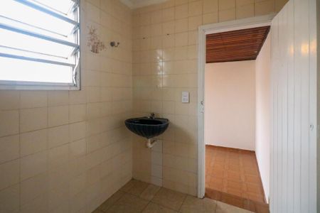 Casa à venda com 163m², 4 quartos e 4 vagas Casa à venda com 163m², 4 quartos e 4 vagasBanheiro de Serviço 2