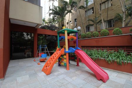 Apartamento à venda com 120m², 3 quartos e 2 vagasÁrea Comum - Playground
