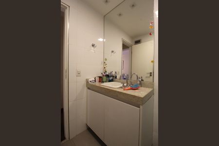 Apartamento à venda com 120m², 3 quartos e 2 vagasBanheiro Social