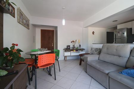 Sala de apartamento à venda com 2 quartos, 60m² em Rio Branco, Novo Hamburgo
