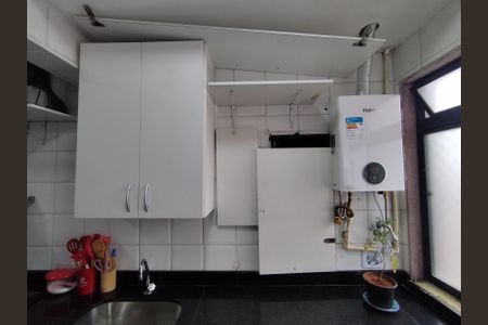 Apartamento à venda com 72m², 3 quartos e 1 vagaÁrea de Serviço