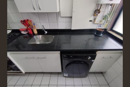 Apartamento à venda com 72m², 3 quartos e 1 vagaÁrea de Serviço