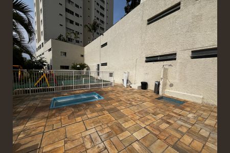 Apartamento para alugar com 66m², 2 quartos e 1 vaga Apartamento para alugar com 66m², 2 quartos e 1 vagaÁrea comum - Piscina