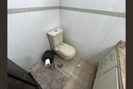 Apartamento para alugar com 66m², 2 quartos e 1 vaga Apartamento para alugar com 66m², 2 quartos e 1 vagaBanheiro