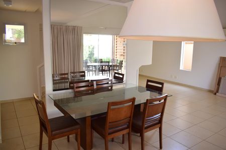 Casa de condomínio para alugar com 260m², 3 quartos e 4 vagasSala de Jantar