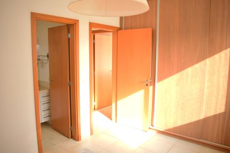 Casa de condomínio para alugar com 260m², 3 quartos e 4 vagasSuíte 2