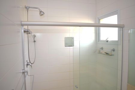 Casa de condomínio para alugar com 260m², 3 quartos e 4 vagasBanheiro da Suíte 3