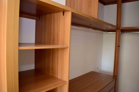 Casa de condomínio para alugar com 260m², 3 quartos e 4 vagasCloset da Suíte 1
