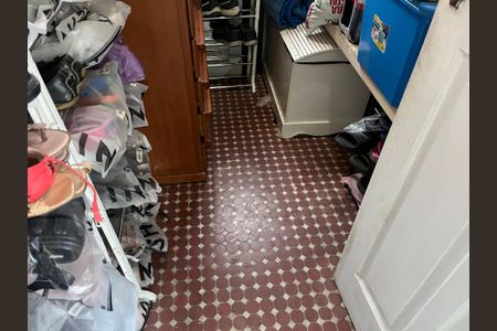 Casa à venda com 190m², 3 quartos e 2 vagasQuarto de serviço