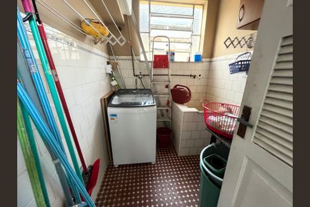 Casa à venda com 190m², 3 quartos e 2 vagasÁrea de Serviço