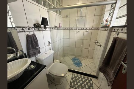 Casa à venda com 190m², 3 quartos e 2 vagasBanheiro da Suíte