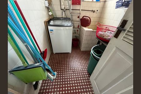 Casa à venda com 190m², 3 quartos e 2 vagasÁrea de Serviço