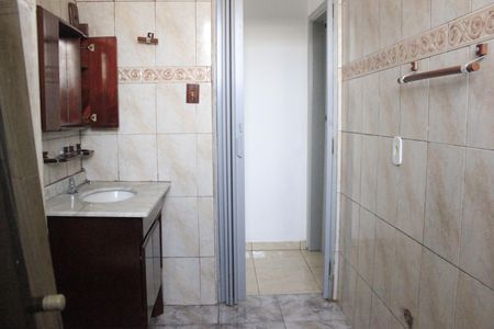 Casa à venda com 90m², 2 quartos e 3 vagasBanheiro social