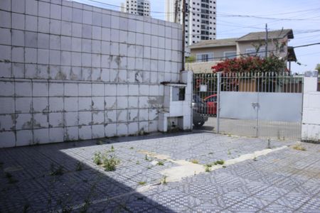 Casa à venda com 90m², 2 quartos e 3 vagasQuintal e garagem