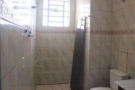 Casa à venda com 90m², 2 quartos e 3 vagasBanheiro social