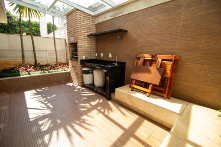 Apartamento à venda com 138m², 2 quartos e 2 vagasÁrea comum - Churrasqueira