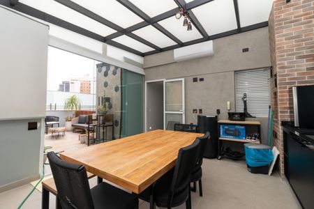 Apartamento à venda com 138m², 2 quartos e 2 vagasCobertura