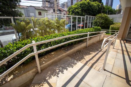 Apartamento à venda com 138m², 2 quartos e 2 vagasRampa de Entrada