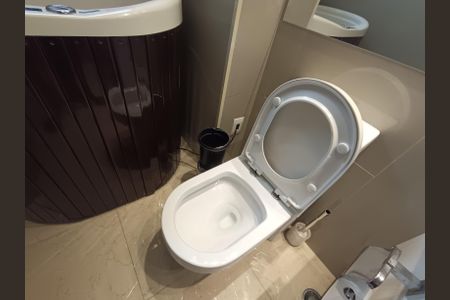 Apartamento para alugar com 73m², 2 quartos e 1 vaga Apartamento para alugar com 73m², 2 quartos e 1 vagaBanheiro Social