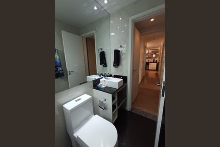 Apartamento para alugar com 73m², 2 quartos e 1 vaga Apartamento para alugar com 73m², 2 quartos e 1 vagaBanheiro da Suíte