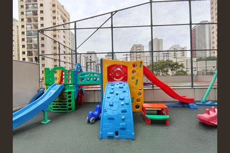 Apartamento para alugar com 73m², 2 quartos e 1 vaga Apartamento para alugar com 73m², 2 quartos e 1 vagaÁrea comum - Playground