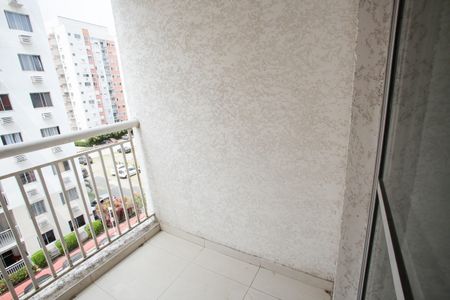 Apartamento à venda com 53m², 2 quartos e 1 vagaVaranda