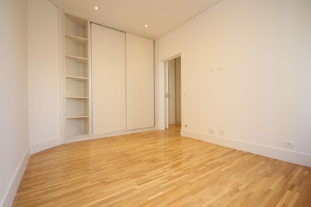 Quarto 3 de apartamento para alugar com 3 quartos, 245m² em Moema, São Paulo