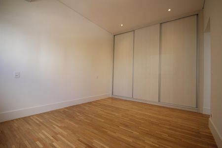 Quarto 1 de apartamento para alugar com 3 quartos, 245m² em Moema, São Paulo