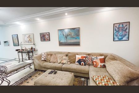 Casa à venda com 350m², 3 quartos e 4 vagas Casa à venda com 350m², 3 quartos e 4 vagasSala