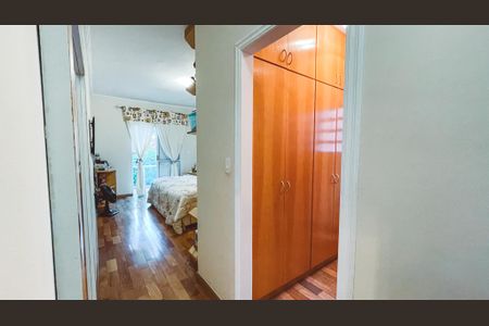Casa à venda com 350m², 3 quartos e 4 vagas Casa à venda com 350m², 3 quartos e 4 vagasCloset da suíte 3