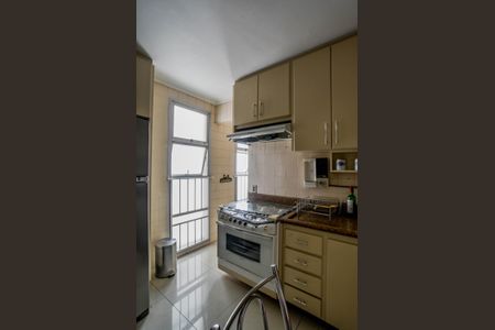 Apartamento à venda com 85m², 3 quartos e 2 vagas Apartamento à venda com 85m², 3 quartos e 2 vagasCozinha