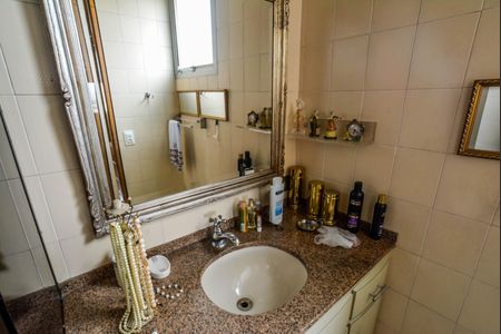 Apartamento à venda com 85m², 3 quartos e 2 vagas Apartamento à venda com 85m², 3 quartos e 2 vagasBanheiro da Suíte