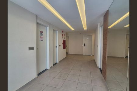 Apartamento à venda com 47m², 2 quartos e 1 vaga Apartamento à venda com 47m², 2 quartos e 1 vagaHall de entrada