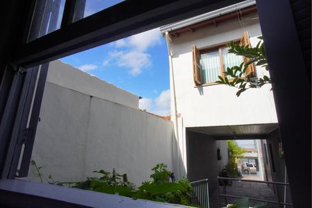 Quarto - Vista de casa para alugar com 1 quarto, 44m² em Jardim Sabará, Porto Alegre