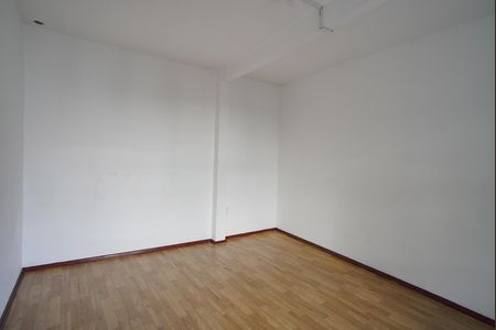 Quarto de casa para alugar com 1 quarto, 44m² em Jardim Sabará, Porto Alegre