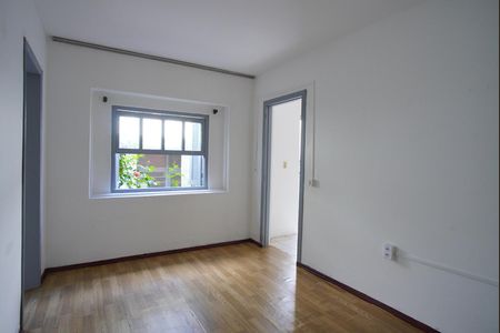 Sala de casa para alugar com 1 quarto, 44m² em Jardim Sabará, Porto Alegre