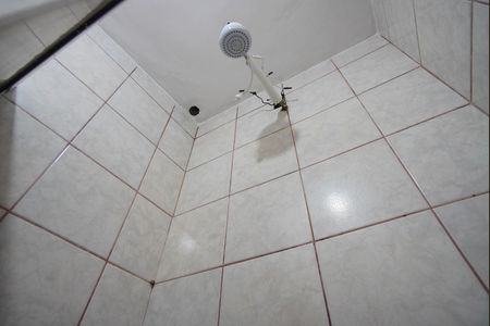 Banheiro  de casa para alugar com 1 quarto, 44m² em Jardim Sabará, Porto Alegre