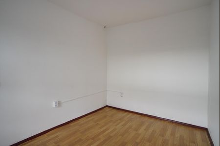Sala de casa para alugar com 1 quarto, 44m² em Jardim Sabará, Porto Alegre