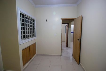 Quarto 2 de casa para alugar com 2 quartos, 50m² em Sambaia, Brasília