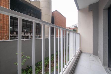Varanda de kitnet/studio para alugar com 1 quarto, 26m² em Santo Amaro, São Paulo