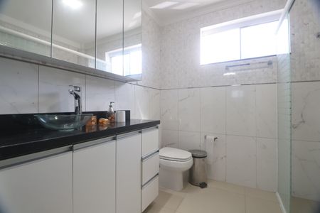 Apartamento para alugar com 120m², 4 quartos e 1 vagaBanheiro suíte 2