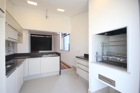 Apartamento para alugar com 314m², 3 quartos e 3 vagasSacada da Cozinha