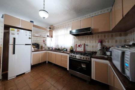 Casa à venda com 250m², 4 quartos e 4 vagasCozinha