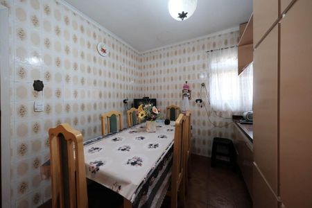 Casa à venda com 250m², 4 quartos e 4 vagasCozinha