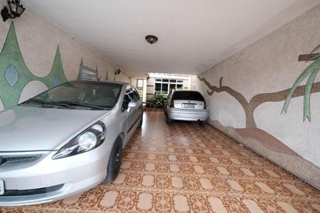Casa à venda com 250m², 4 quartos e 4 vagasGaragem