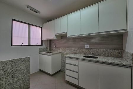 Apartamento à venda com 46m², 2 quartos e 1 vaga Apartamento à venda com 46m², 2 quartos e 1 vagaCozinha e Área de Serviço