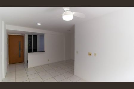 Sala de apartamento à venda com 2 quartos, 70m² em Badu, Niterói