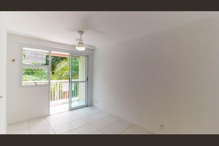 Apartamento à venda com 70m², 2 quartos e 1 vaga Apartamento à venda com 70m², 2 quartos e 1 vagaSala
