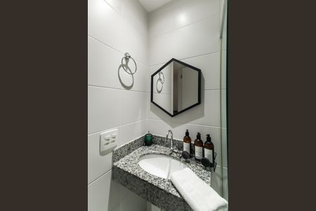 Banheiro de kitnet/studio à venda com 1 quarto, 19m² em Brás, São Paulo